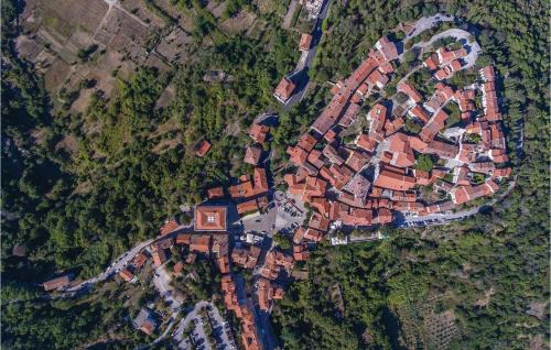 Martinski Apartment | 3 Bedroom Cozy Apartment In Nedescina