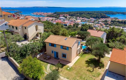 Rab House | 3 Bedroom Cozy Home In Palit