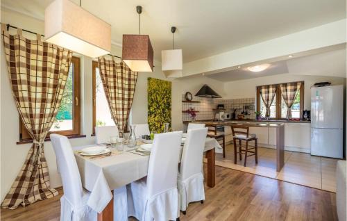 Rab House | 3 Bedroom Cozy Home In Palit