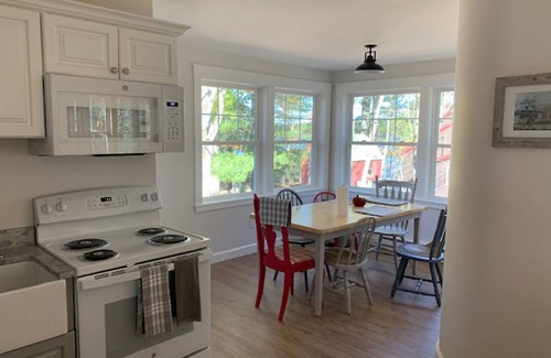Raymond House | 3 Bedroom Cozy Vacation Home on Beautiful Panther Pond in Raymond, Maine