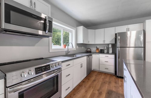Waterville House | 3-bedroom Creekside Mountain Retreat in Waterville