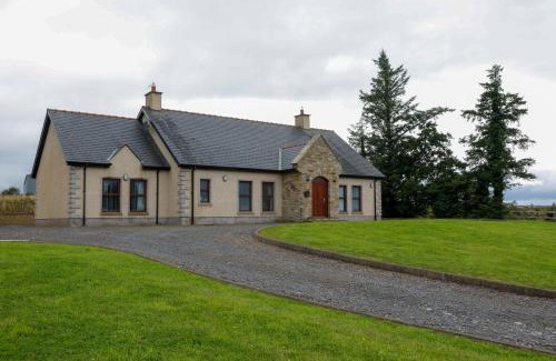Omagh House | 3 bedroom detached bungalow