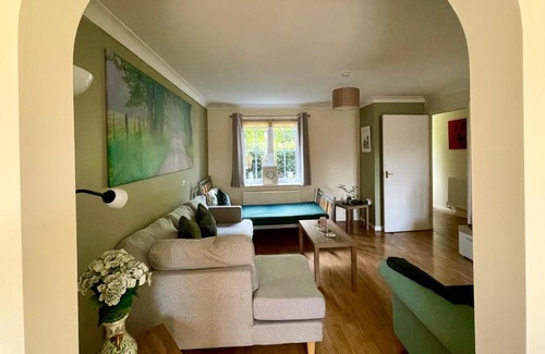 Wellingborough House | 3 Bedroom Detached house