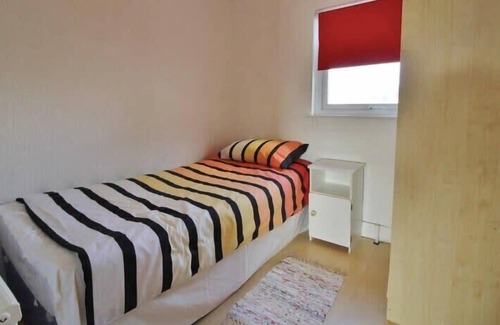 Haroldʼs Cross House | 3 Bedroom Family Home in Residential Area Near Centre