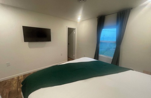 Victor Other | 3-bedroom farmhouse near Lodi Winery’s and Camanche Lake
