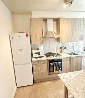 St. Johns Wood Apartment | 3 bedroom Flat in St John's Wood