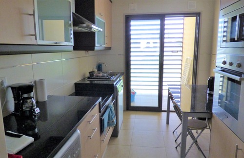 Guia Apartment | 3 Bedroom free WiFi