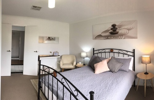 Windsor Gardens House | 3 bedroom freshly renovated home