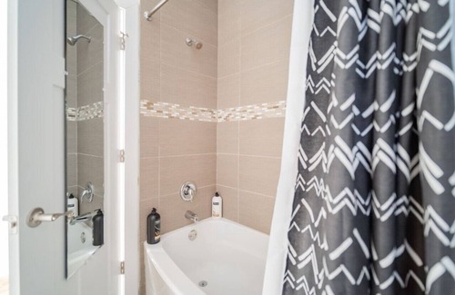 Avondale Apartment | 3-Bedroom Gem Apt with In-Unit Laundry