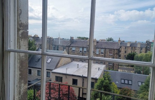 Bonnington Apartment | 3 Bedroom Geogian apartment in the Heart of Edinburghn