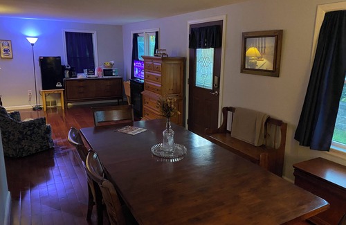 Port Matilda House | 3 bedroom getaway located 10 minutes from Penn State & Beaver Stadium