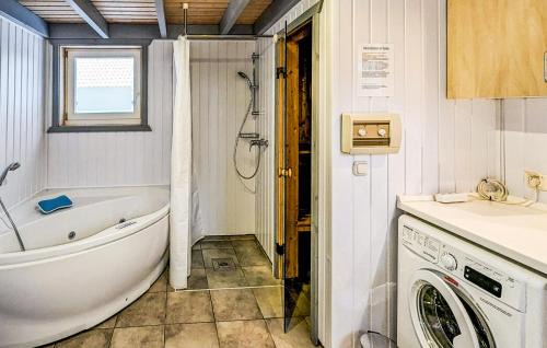 Muritz Apartment | 3 Bedroom Gorgeous Apartment In Rechlin