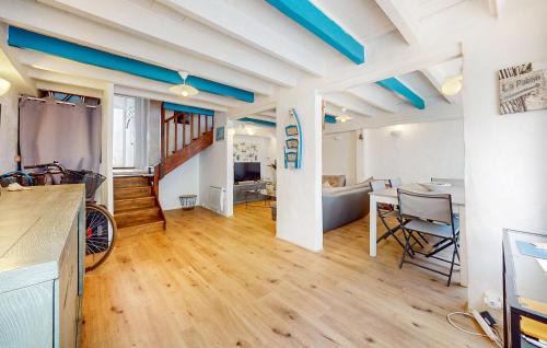 Pontaillac House | 3 Bedroom Gorgeous Home In Royan