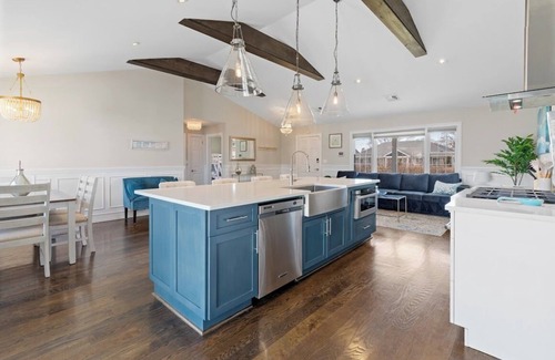East Quogue House | 3-bedroom Hampton’s Waterfront home with heated pool and private beach