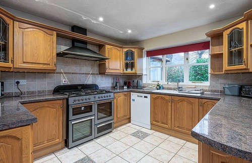 Llangollen House | 3 bedroom holiday home in Llangollen, No deposit