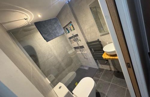 Sageston House | 3 Bedroom Holiday home with Hot Tub