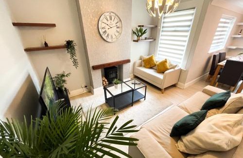 Chatham Apartment | *3 bedroom Home away from Home with BBQ grill*