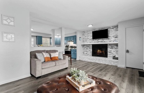 Kansas City Apartment | 3 Bedroom Home! Walking Distance to Stadiums!