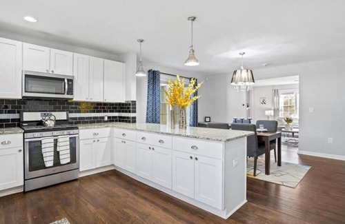 Atlanta House | 3 Bedroom Home with a Fire Pit and Hot Tub