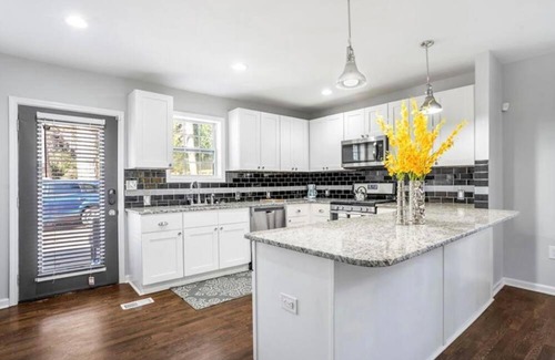 Atlanta House | 3 Bedroom Home with a Fire Pit and Hot Tub