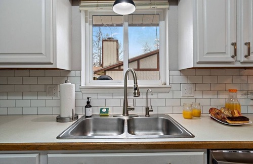 Southeast Boise House | 3 Bedroom Home with Garage next to BSU and Downtown