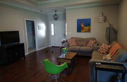 Twelve Oaks House | 3 Bedroom House - 10 Minutes to University of Mississippi Campus