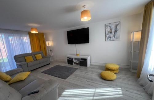 Ford House | 3 Bedroom House Accommodation near Goodwood
