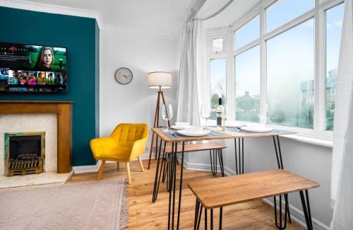 Hall Green House | 3 Bedroom House - Garden - Parking - Interior Designed - Netflix - Wifi - 52H