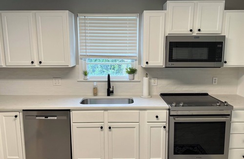 Anderson House | 3-bedroom house in Anderson close to Lake Hartwell and downtown Anderson