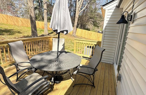 Town Center House | 3-bedroom house in awesome Kennesaw! 5 minute drive to KSU! Great location…