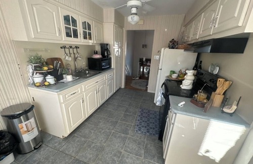 Hauppauge House | 3-bedroom house in beautiful hauppauge!