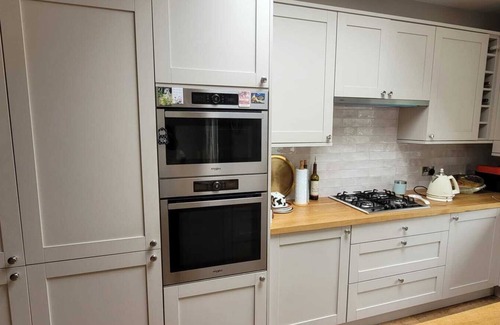 Blanchardstown House | 3-bedroom house in Castleknock close to shops, restaurants and transport