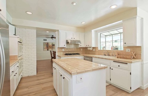 Arcadia House | 3-bedroom house in charming Arcadia with pool