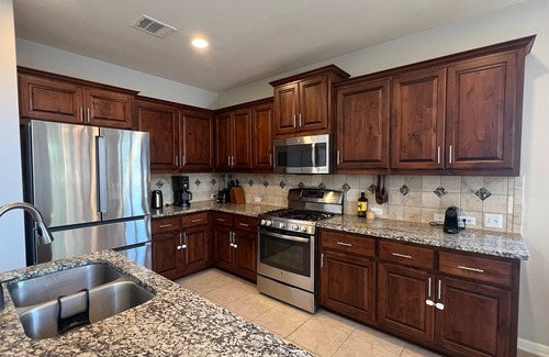 Leander House | 3-bedroom house in charming Leander with Pool
