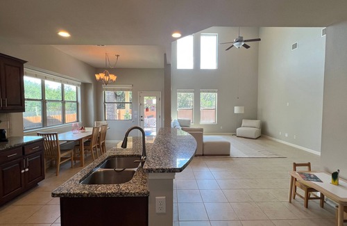Leander House | 3-bedroom house in charming Leander with Pool