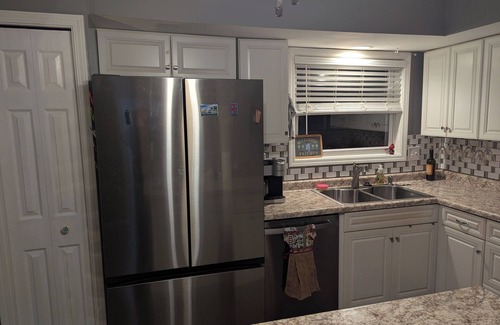 Buechel House | 3-bedroom house in fabulous Louisville with WiFi, AC, workspace and pool!