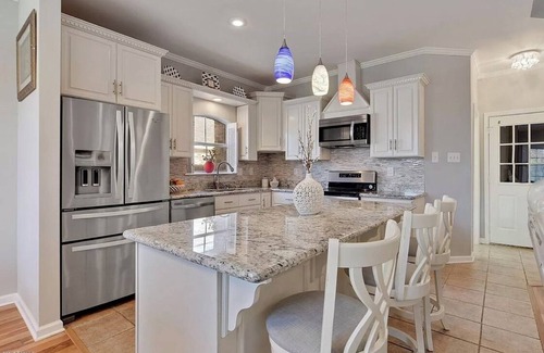 Milton House | 3-bedroom house in fabulous Lafayette with WiFi, AC