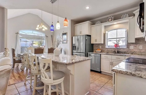 Milton House | 3-bedroom house in fabulous Lafayette with WiFi, AC
