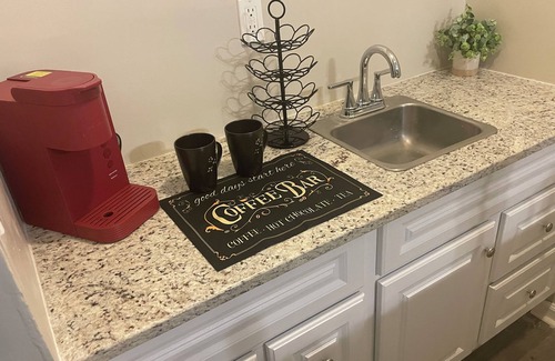 Riverdale House | 3-bedroom house in fabulous Atlanta with WiFi, AC