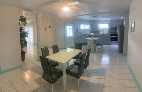 Eight Lakes House | 3-bedroom house in nice Cape Coral with AC, WiFi