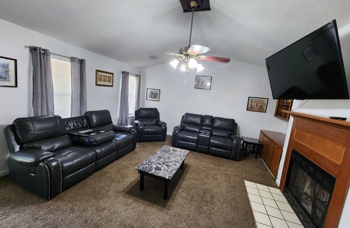 Ladson House | 3-bedroom house in serene Ladson with AC, WiFi. Enjoy a peaceful getaway