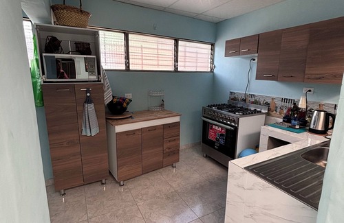 San Salvador House | 3-bedroom house in historic San Salvador with WiFi, AC. Close to everything!