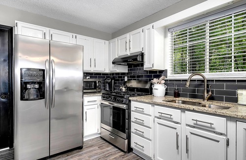 Town Center House | 3-bedroom house in terrific Kennesaw with AC, WiFi