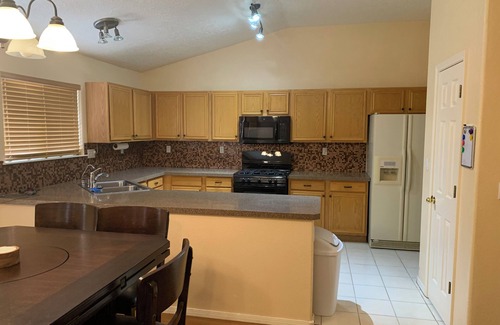 Ventana Ranch House | 3-bedroom house in superb Albuquerque with WiFi, AC