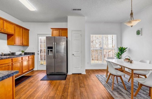 Church Street House | 3-bedroom house in charming College Park with WiFi, AC/ATL airport 10 minutes