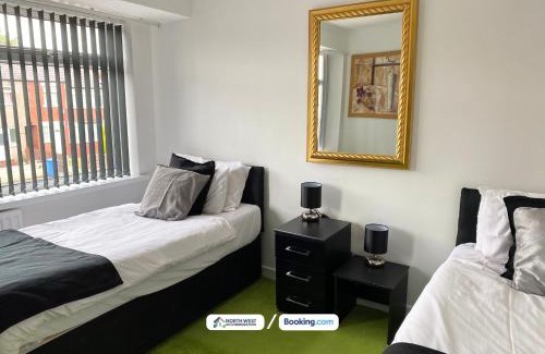 Warrington House | 3-Bedroom House in Warrington with Free Parking Ideal for Contractors and Family Stays
