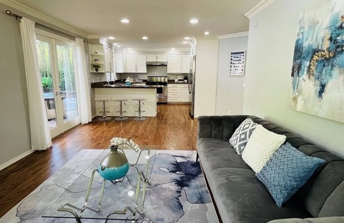 Meadowbrook House | 3-bedroom house in welcoming Seattle with fitness room, WiFi