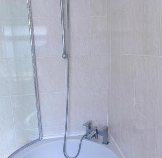 Pendlebury House | 3 Bedroom House Manchester Free Wifi and Parking