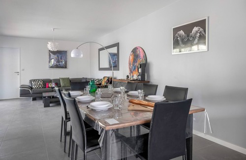 Guerande Ski Chalet | 3 bedroom house with beautiful garden in Guérande