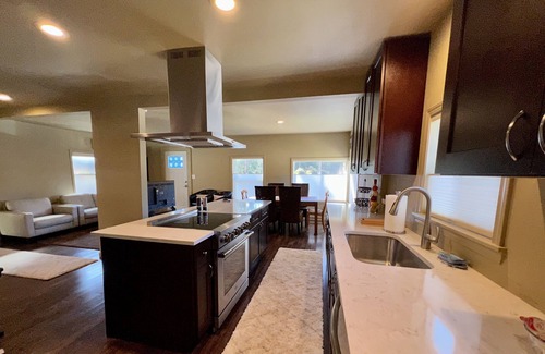 Kenmore House | 3 bedroom house with free parking and pets allowed